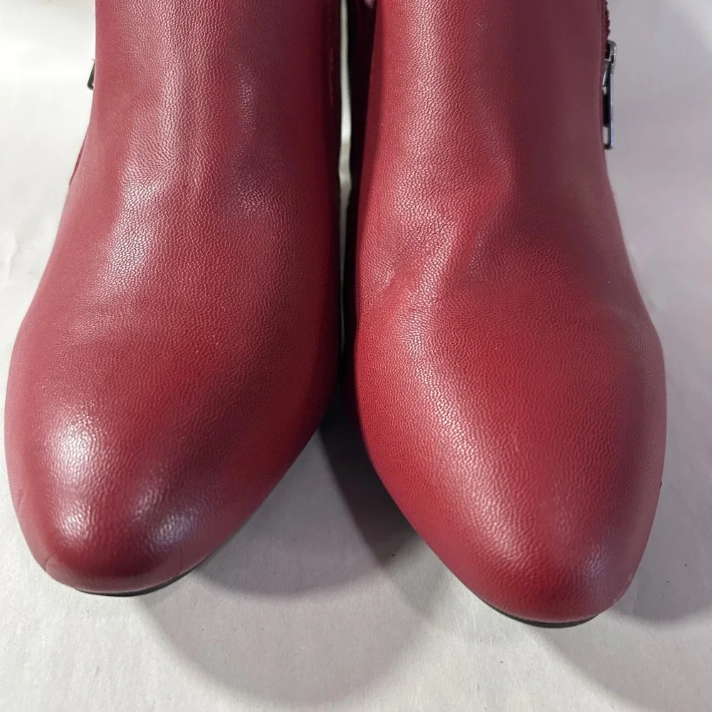 Rialto Sandra Red Faux‎ Leather Ankle Booties Shooties Size 9.5M Zip Block Heel